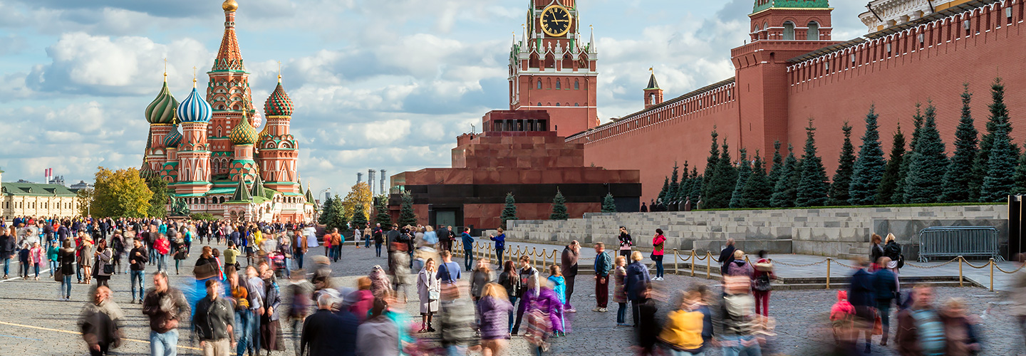 ロシア　赤の広場　人々　イメージ