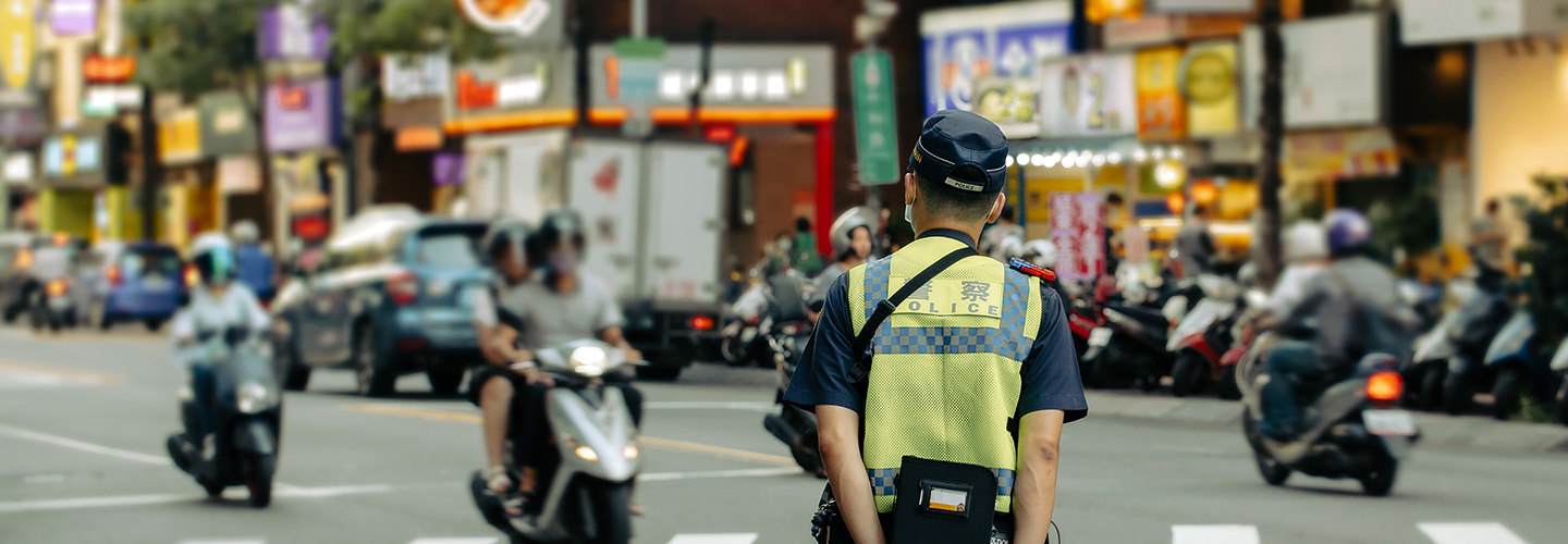 台湾　警察　交通　イメージ