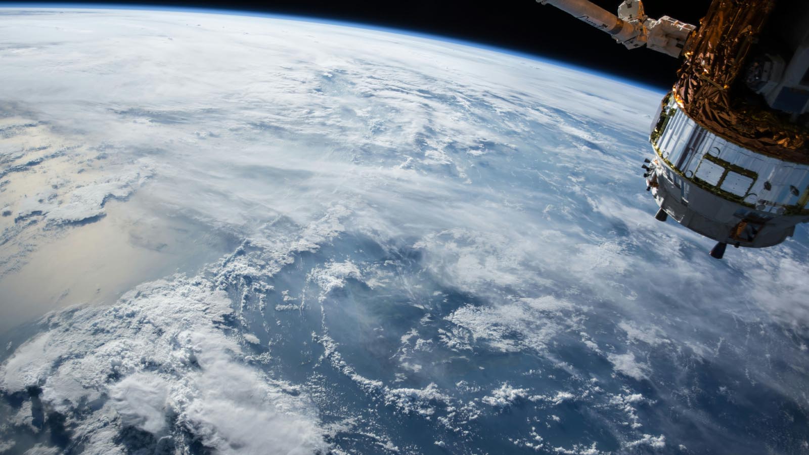 宇宙から機密情報が流出!? 新たな研究で判明した衛星通信の「覗き見」リスク