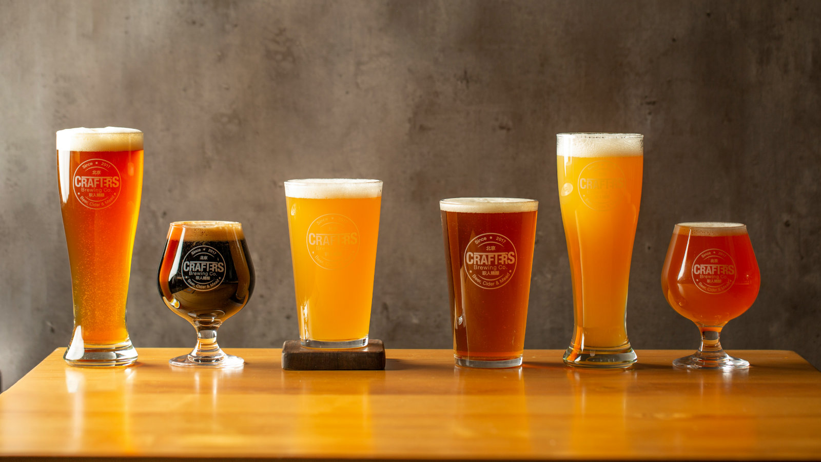 大量生産されているクラフトビールの「クラフト」とは何か。実は矛盾しない、消費社会のなかでの概念